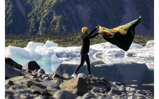 Voited Recycled Ripstop Outdoor Camping Decke Rainbow 8 Voited Recycled Ripstop Outdoor Camping Decke Rainbow – Bild 6